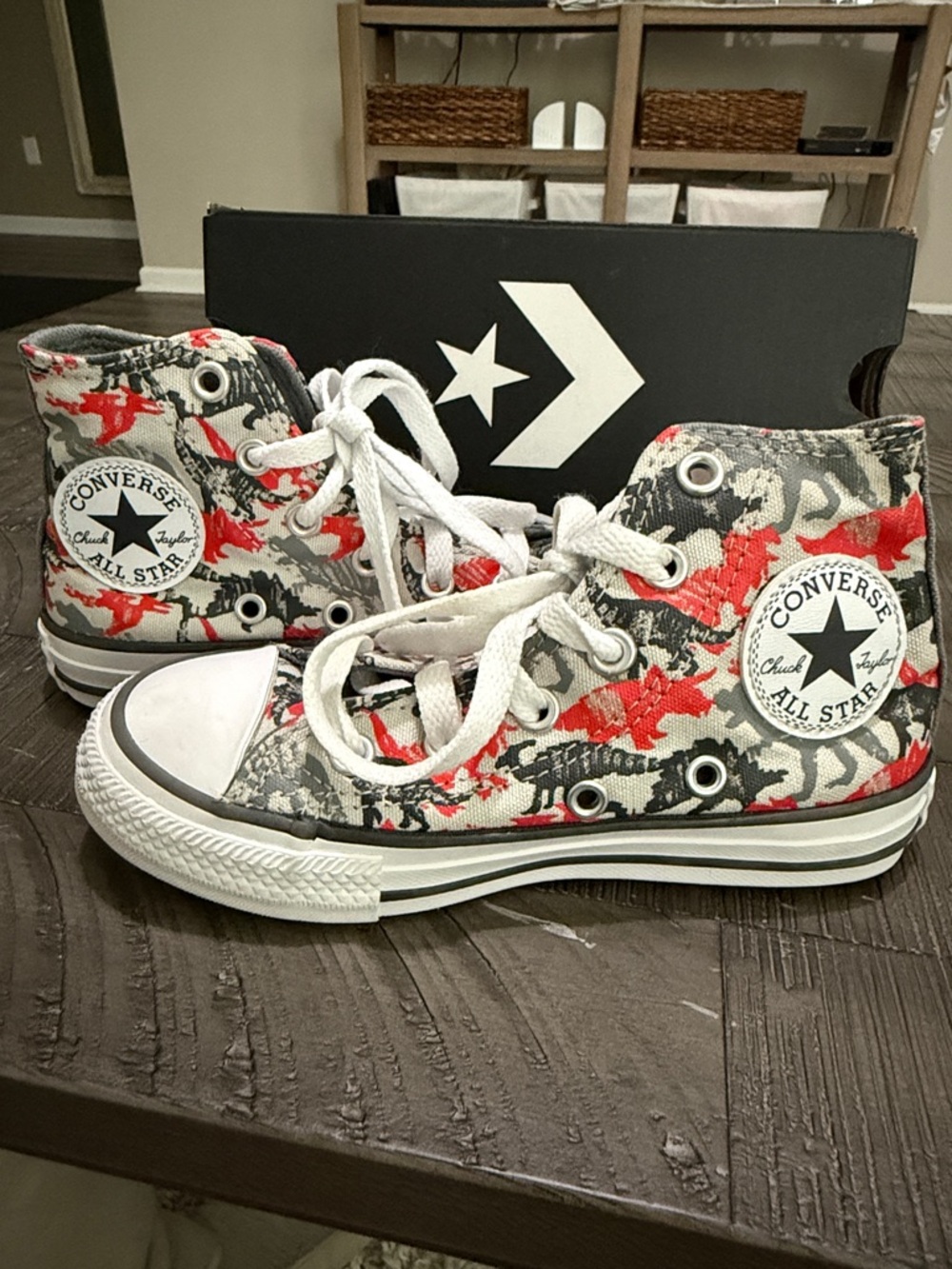 Converse Dinosaurs Junior Kids 11 High Tops Sneakers Shoes